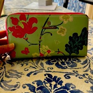 Spartina Wallet-Holds credit cards and cash with handle-